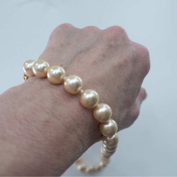 Kenneth Jay Lane Faux Pearl Necklace Champagne Gold Tone Hardware Classic Preppy - Picture 10 of 11